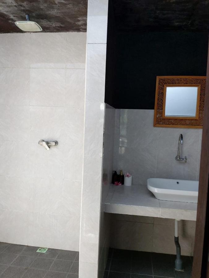 Balengku Dua Apartment Гили Еър Екстериор снимка